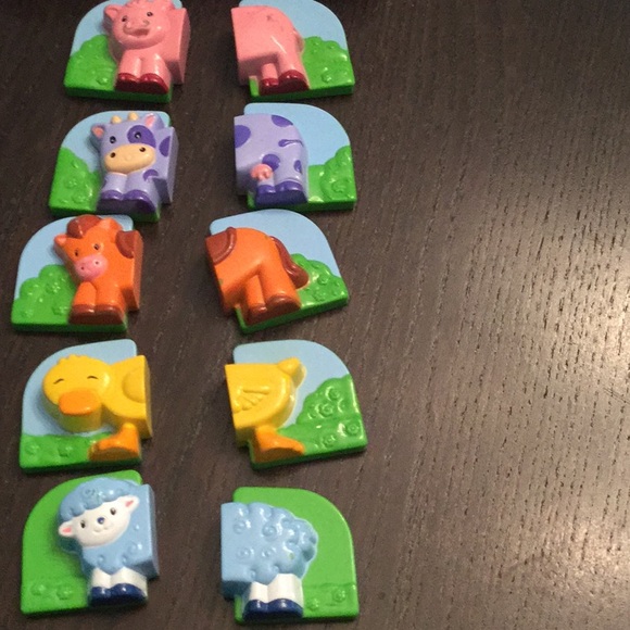 Leap frog magnetic matching singing toy - Picture 3 of 4